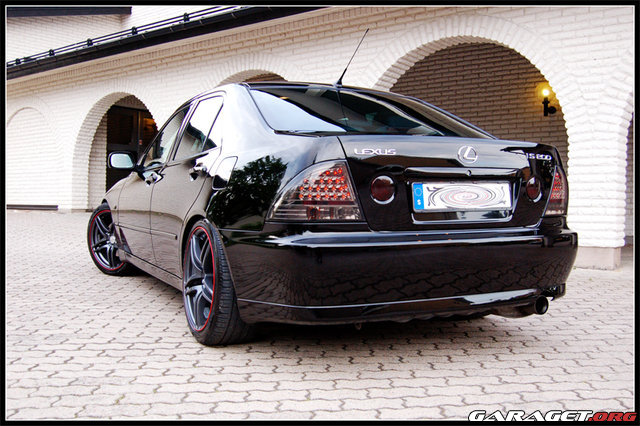 Garaget Lexus IS200 Sport "Legana"