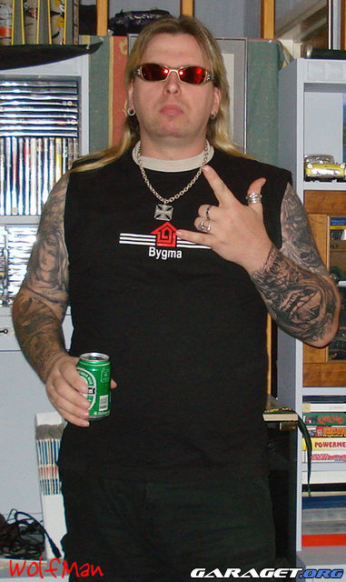 http://www1.garaget.org/gallery/archive/10774/476154_bi35bs.jpg