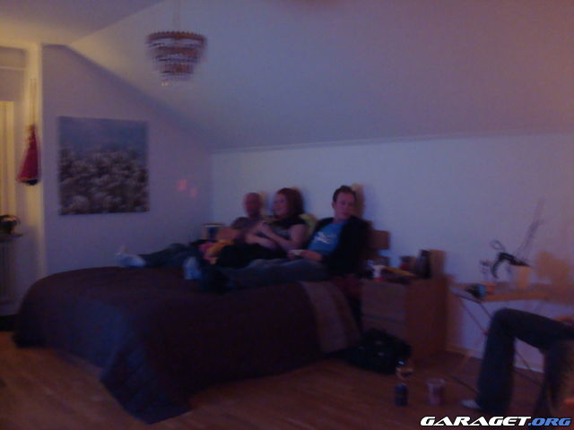 http://www1.garaget.org/gallery/archive/89088/508265_2qeb19.jpg