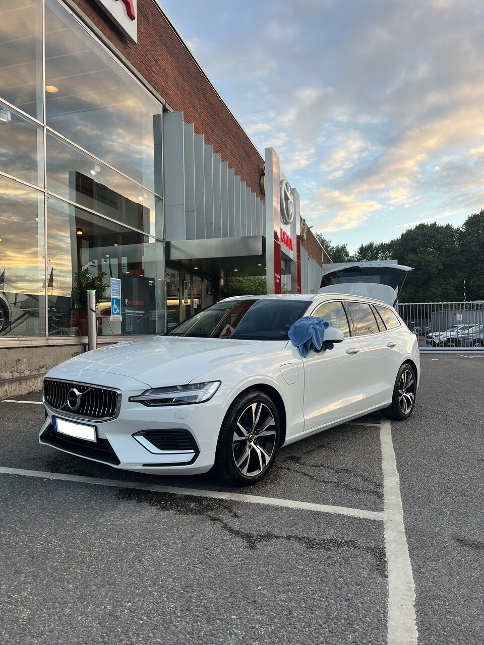 Volvo V60 T6 Recharge