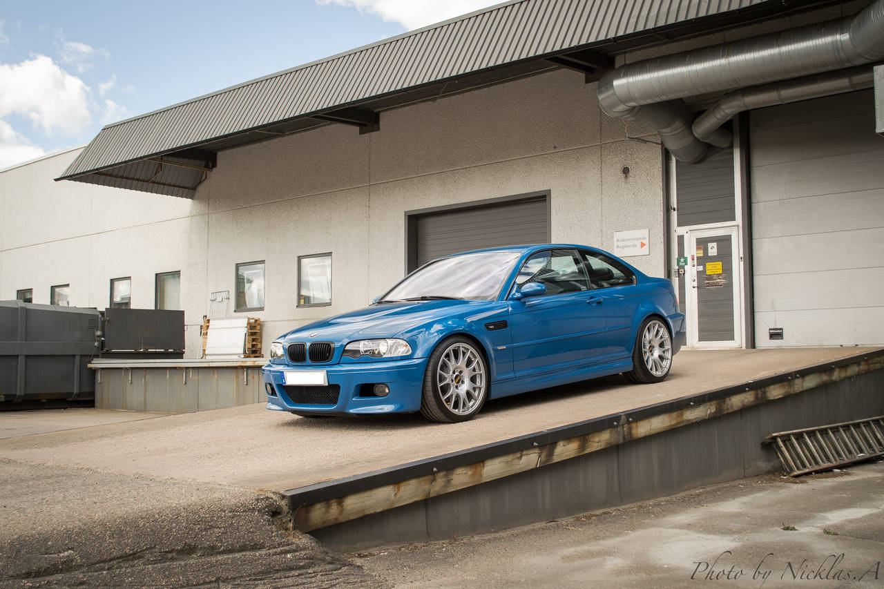 BMW M3 E46 "Laguna Seca Blue" (2003) - Garaget