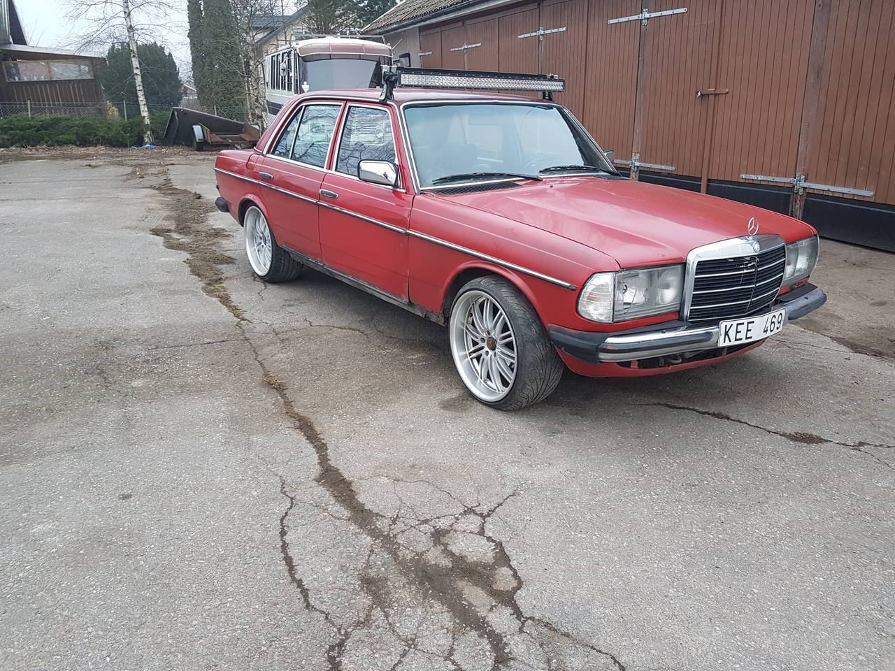 Mercedes Benz 240D w123