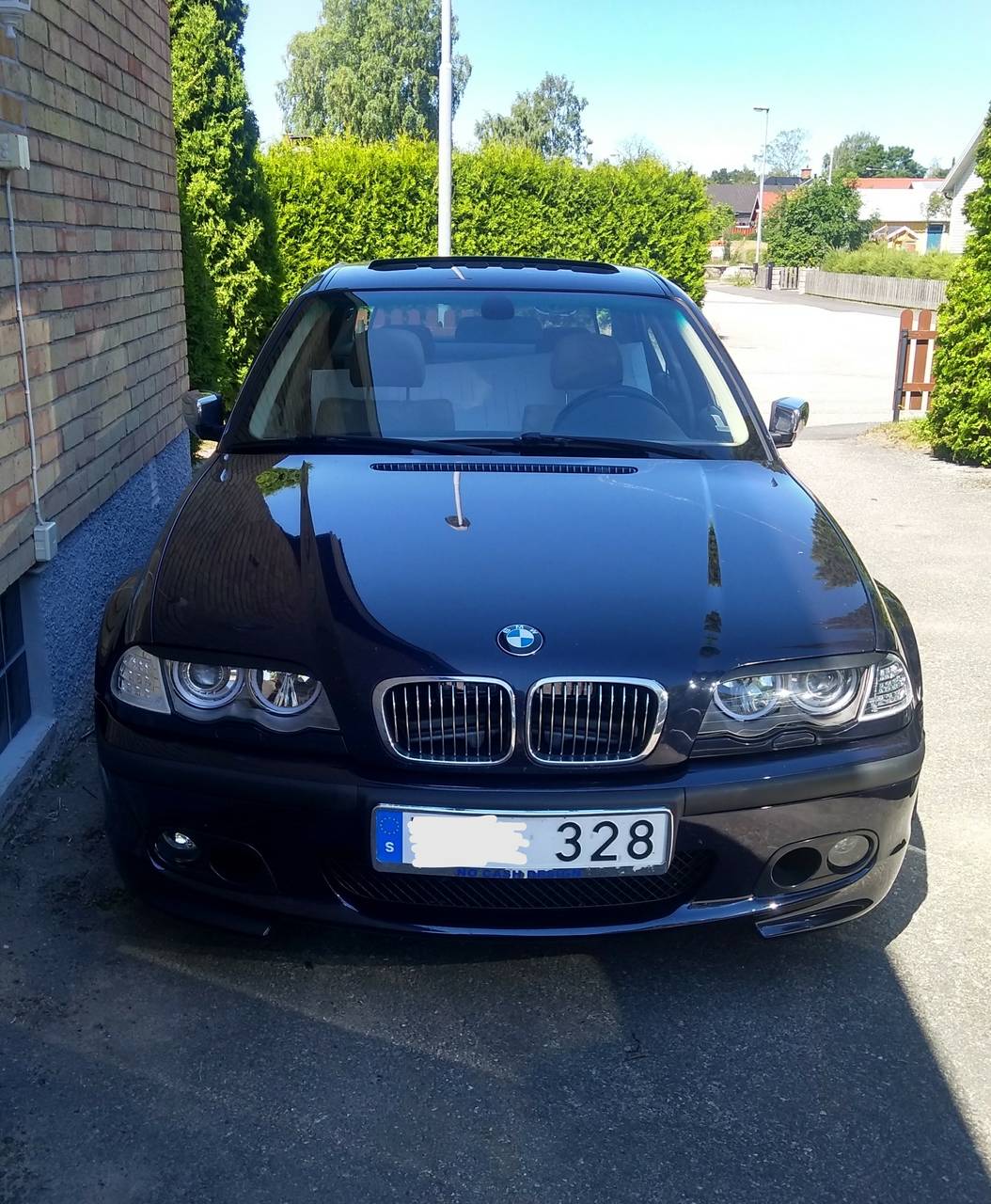BMW 330i