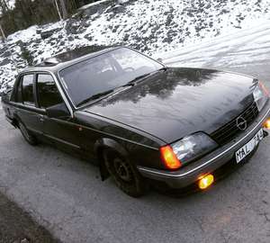 Opel Rekord E2