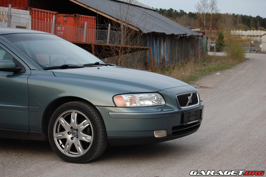 Volvo V70 2.4T (2001) Garaget