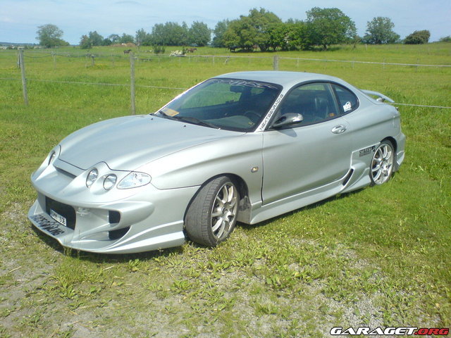 Hyundai coupe 2001