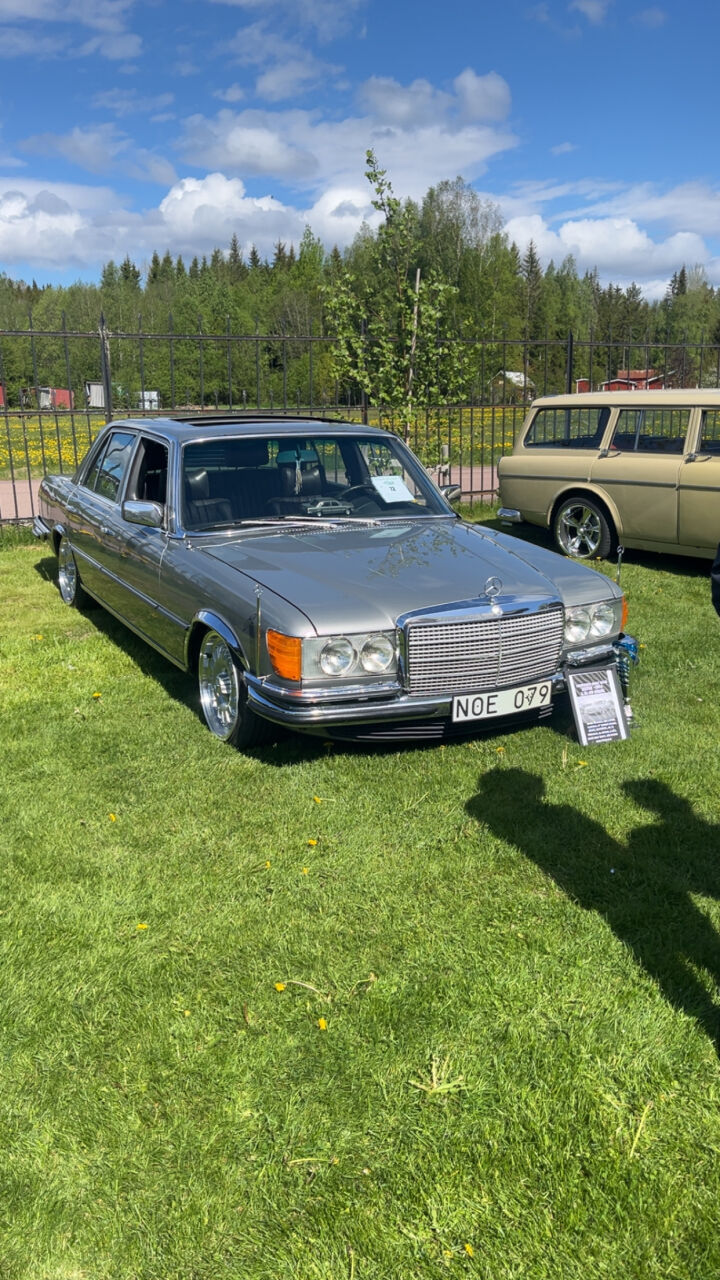 Mercedes W116 350SE V8
