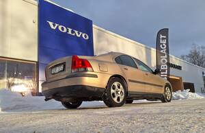 Volvo S60 2.4 sedan