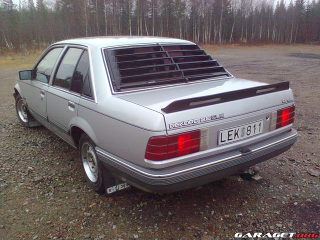 Opel rekord 1983