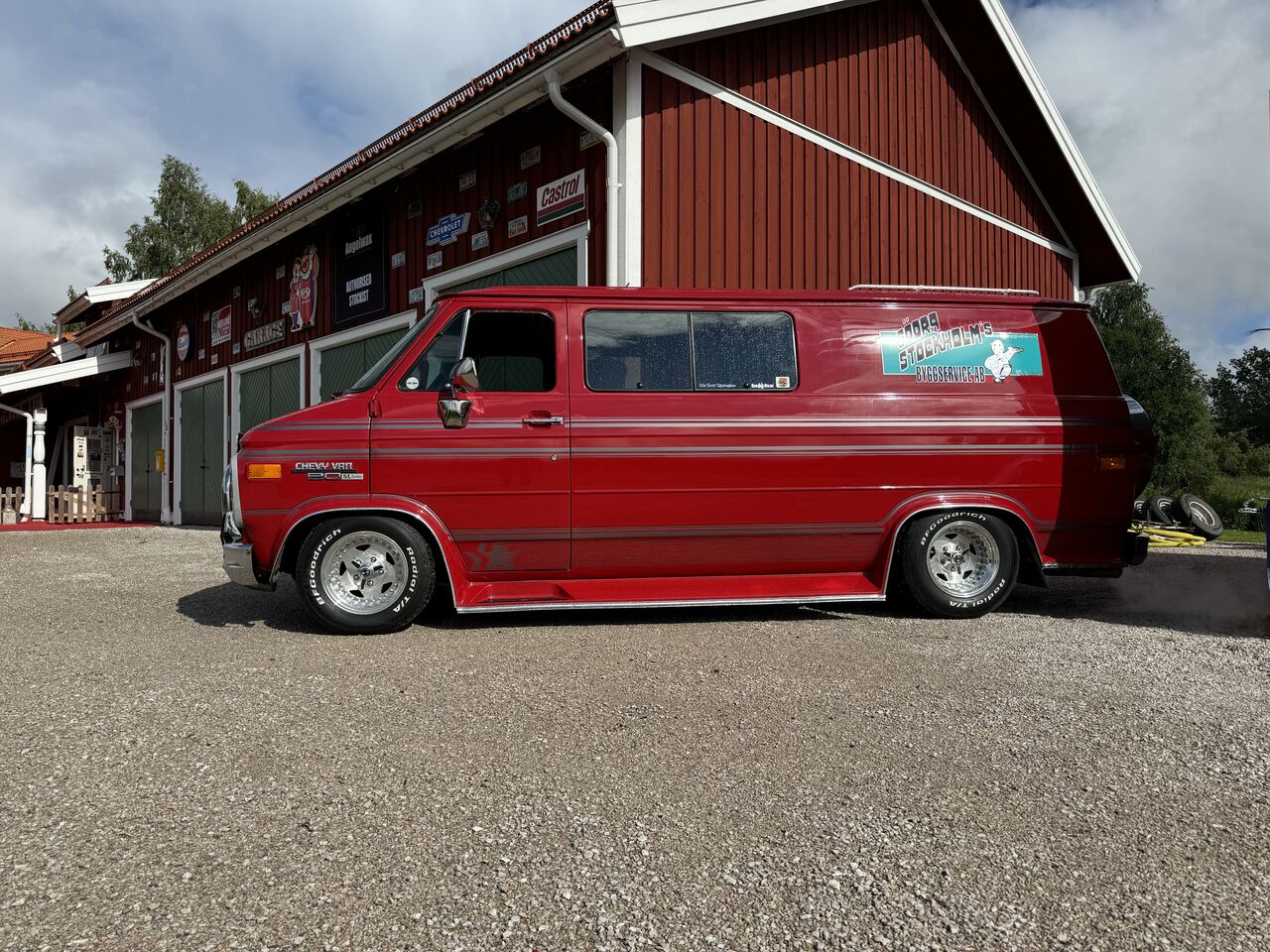 Chevrolet G20 Starcraft van