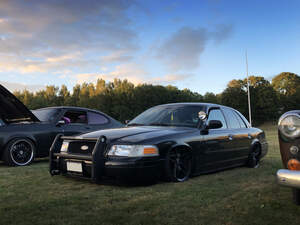 Ford Crown victoria