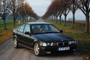 BMW 320i Individual