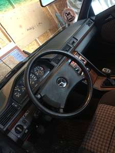 Mercedes 300E Manuell Sportline