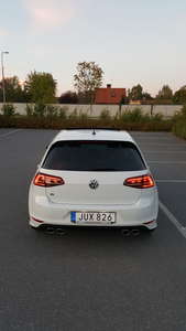 Volkswagen GOLF R