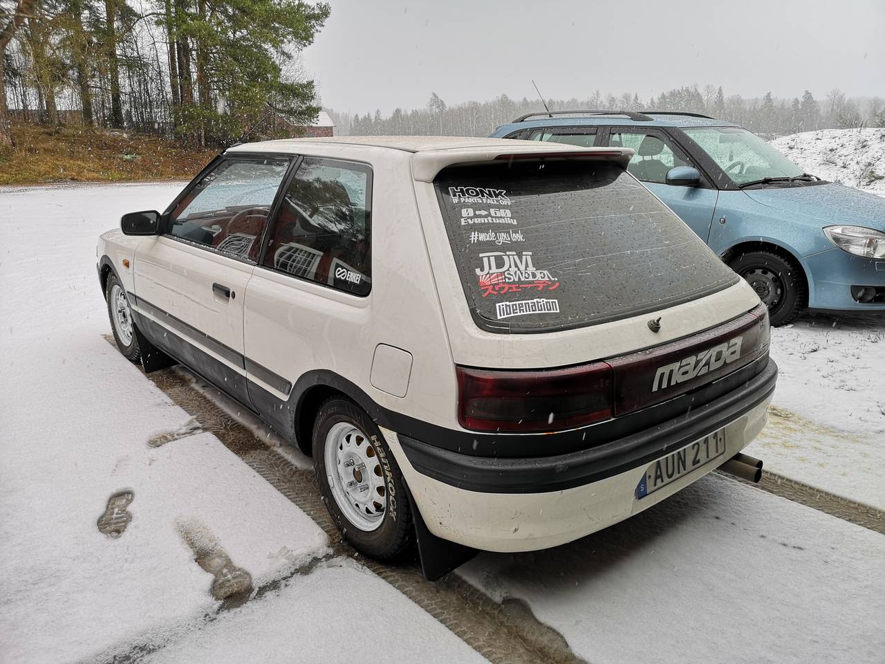 Mazda 323 "Jdm" (1995) - Garaget