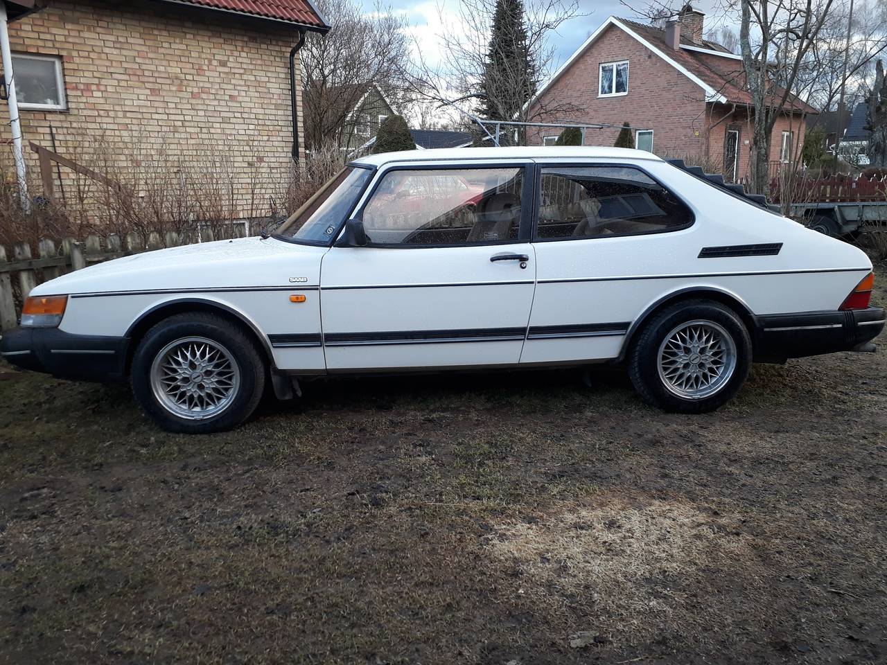Saab 900i 16v