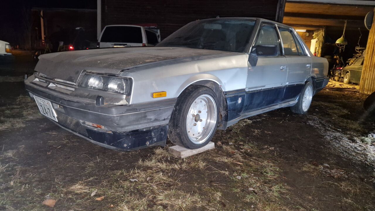 Nissan Skyline R30 2000rs