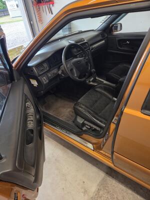 Volvo V70R FWD
