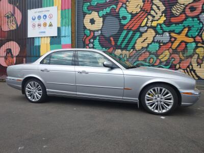 Jaguar XJ6