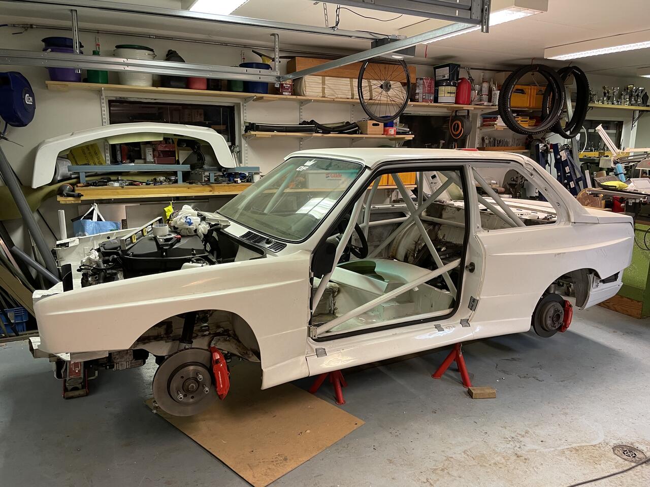 BMW 325 e30