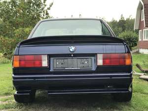 BMW E30 320