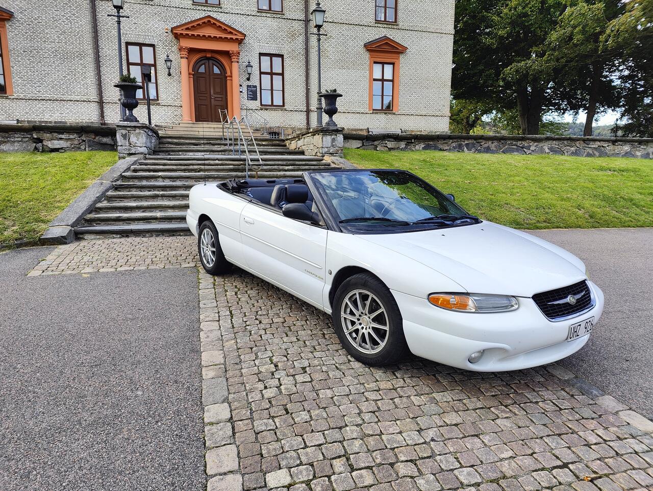 Chrysler Sebring cab