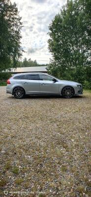 Volvo V60 D5 Black R