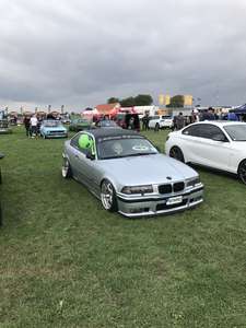 BMW E36 323 cupé