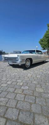 Cadillac Deville sedan 4d ht