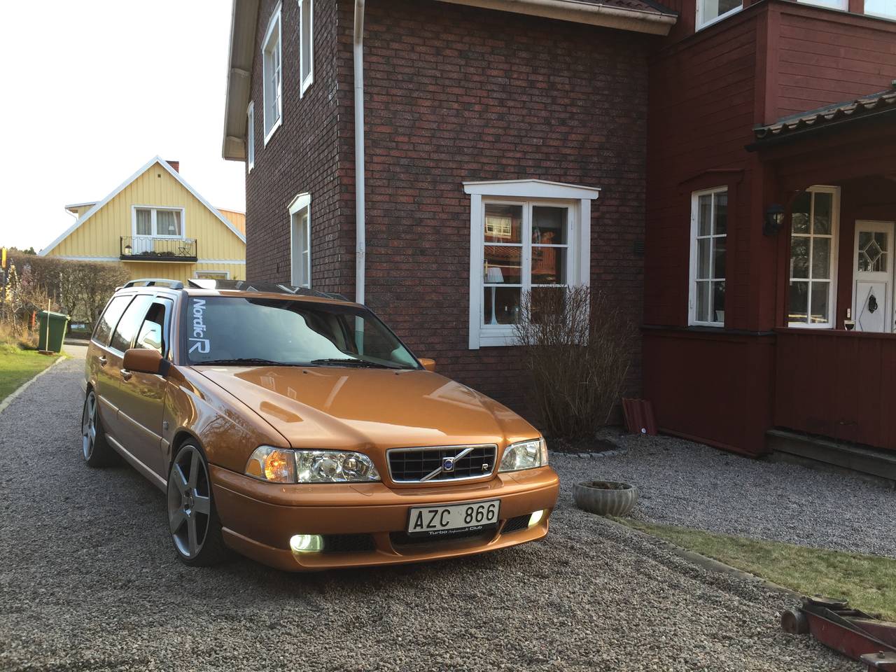 Volvo V70R AWD Saffran