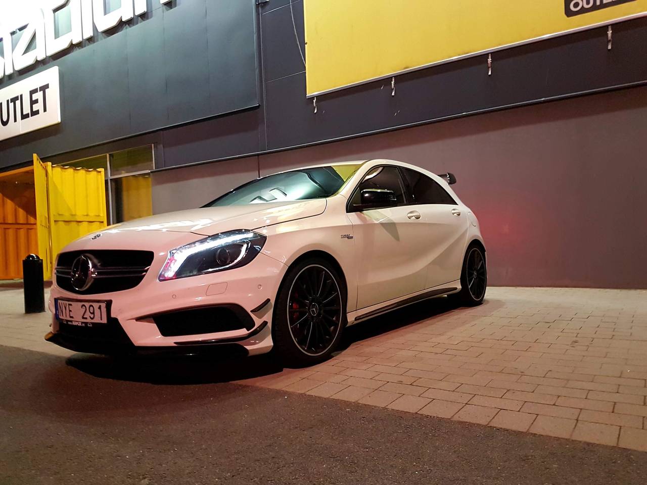 Mercedes A45 AMG