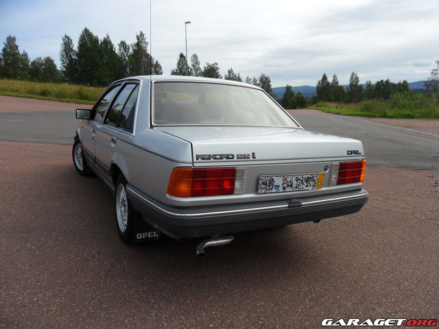 Opel rekord 1986