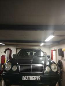 Mercedes S210 e420 v8