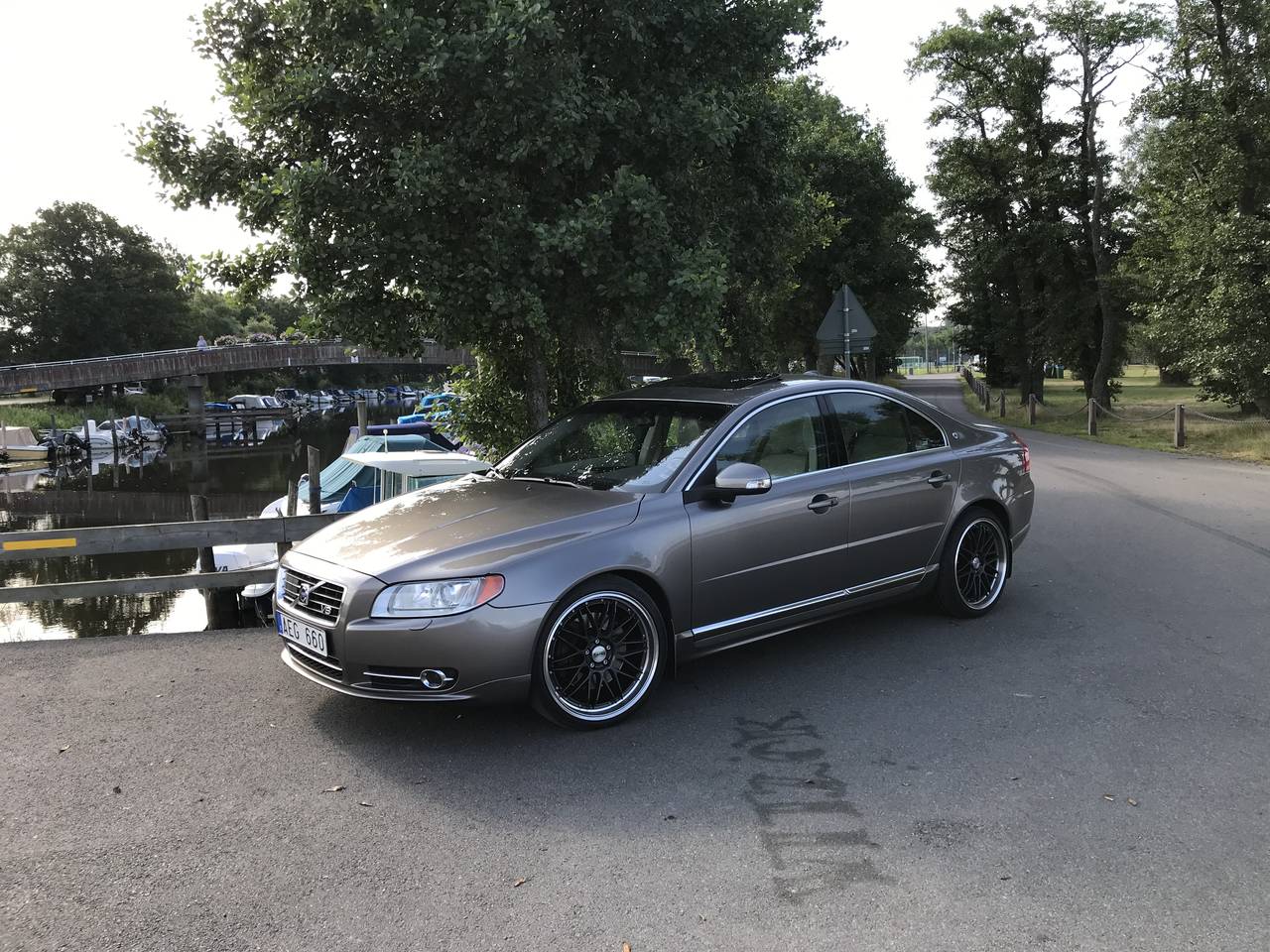 Volvo S80 V8