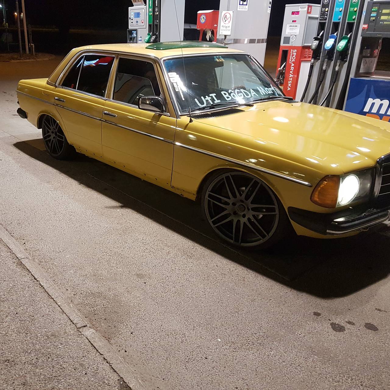 Mercedes W123
