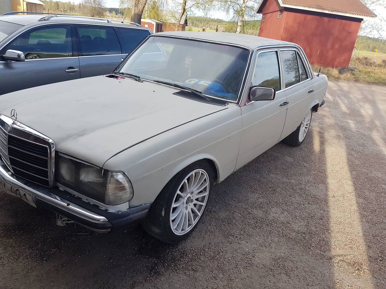 Mercedes W123