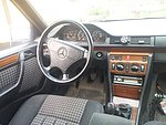 Mercedes 124 220te -94