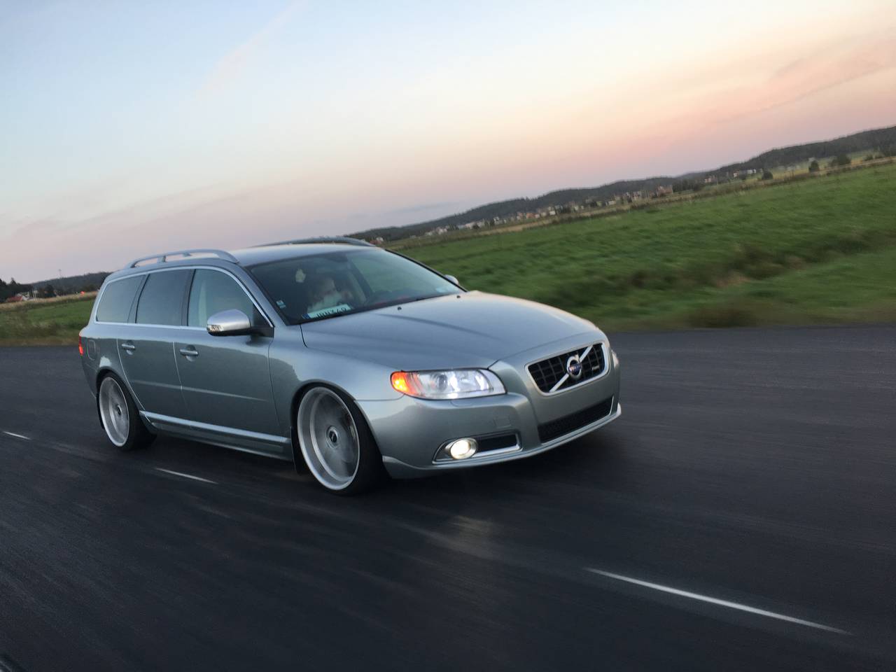Volvo v70
