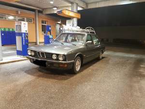 BMW E28 518is
