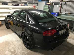 Audi RS4 4.2