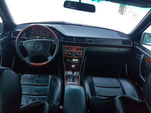 Mercedes E300TD