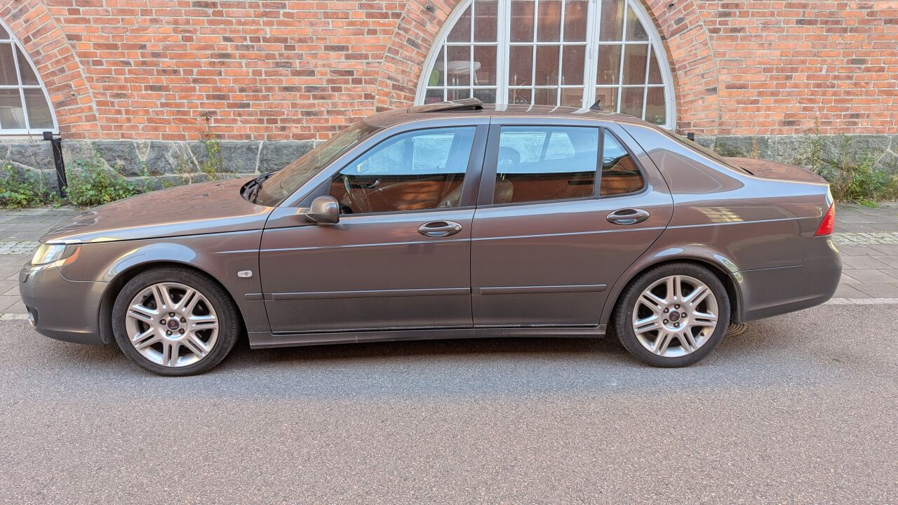 Saab 9-5 2.3t Vector