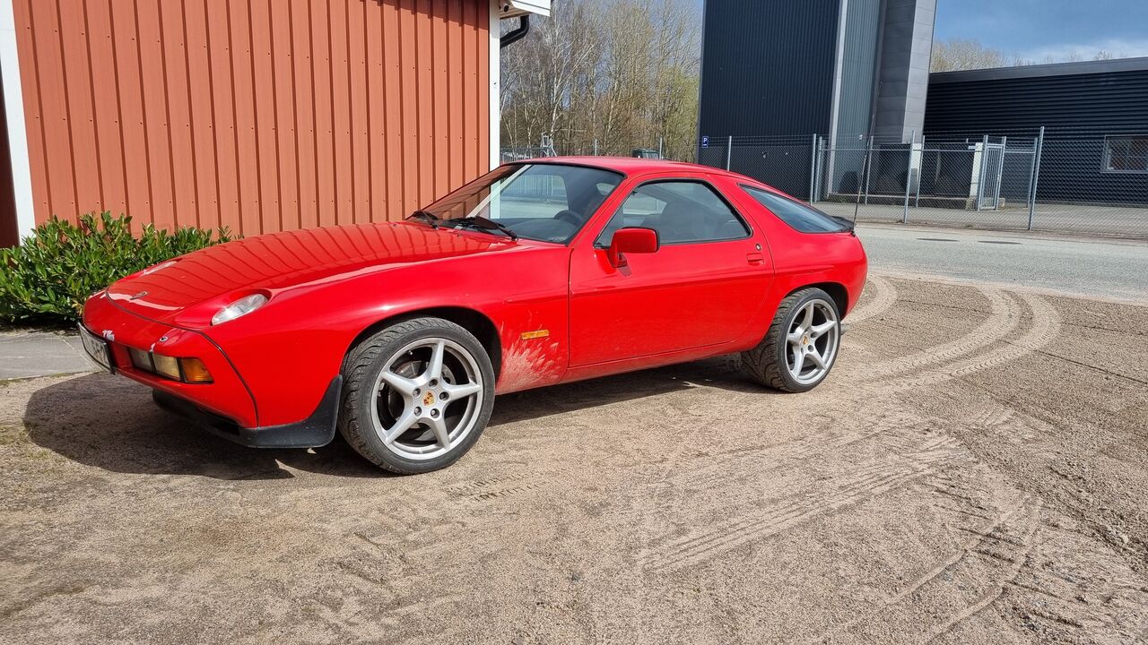 Porsche 928 S