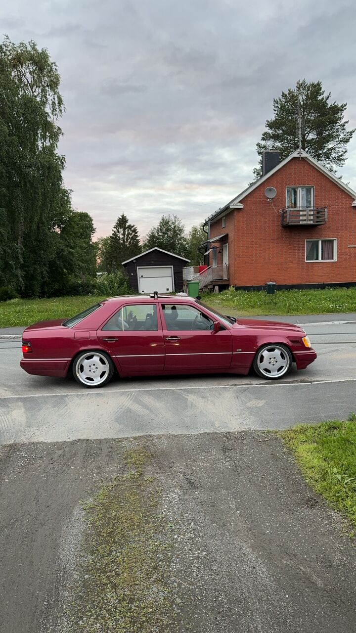 Mercedes W124 300d