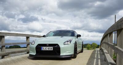 Nissan GT-R