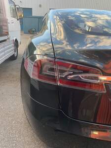 Tesla S 85