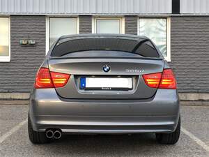 BMW 325 dA Sedan E90 LCI