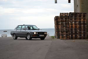 BMW 518is E28