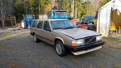 Volvo 745 GLE
