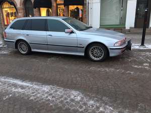 BMW 525